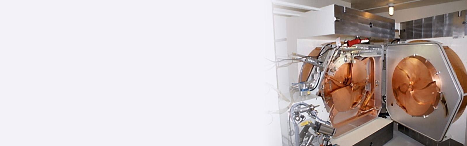 nuclear medicine pet cyclotron for manufacturing radiopharmaceuticals